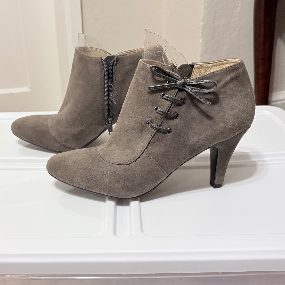 Naturalizer Suede Carmen Booties Oxford Heels Leather Upper Side Zip Gray 9W